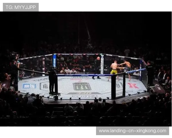 UFC激战瞬间:大腿踢引发尖叫的震撼瞬间