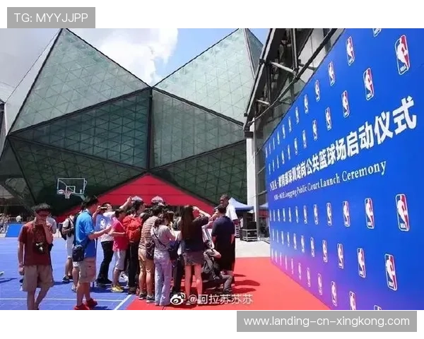 字母哥参与社区帮扶计划,媒体报道称其“真诚到位” 字母哥参与社区帮扶计划,媒体报道称其“真诚到位”