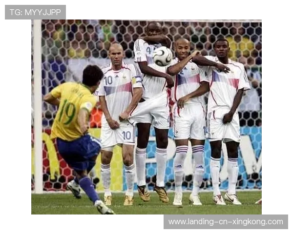 足球任意球高速穿人墙的秘密武器:突破极限的制胜利器 足球任意球高速穿人墙的秘密武器:突破极限的制胜利器