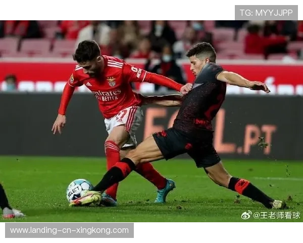 本菲卡若昂外脚背抽射远角命中让对手无计可施：竞技精神与装备的完美合鸣