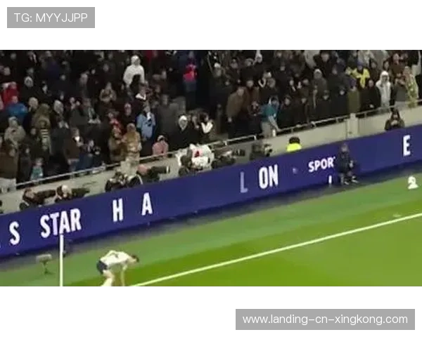 曼联快速反击形成连环威胁