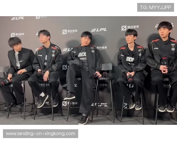 EDG下路双人组对拼强，线权直接拿到